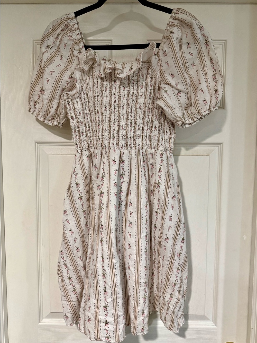 Chelsea & Violet Cream Floral Smocked Puff Sleeve Dress
